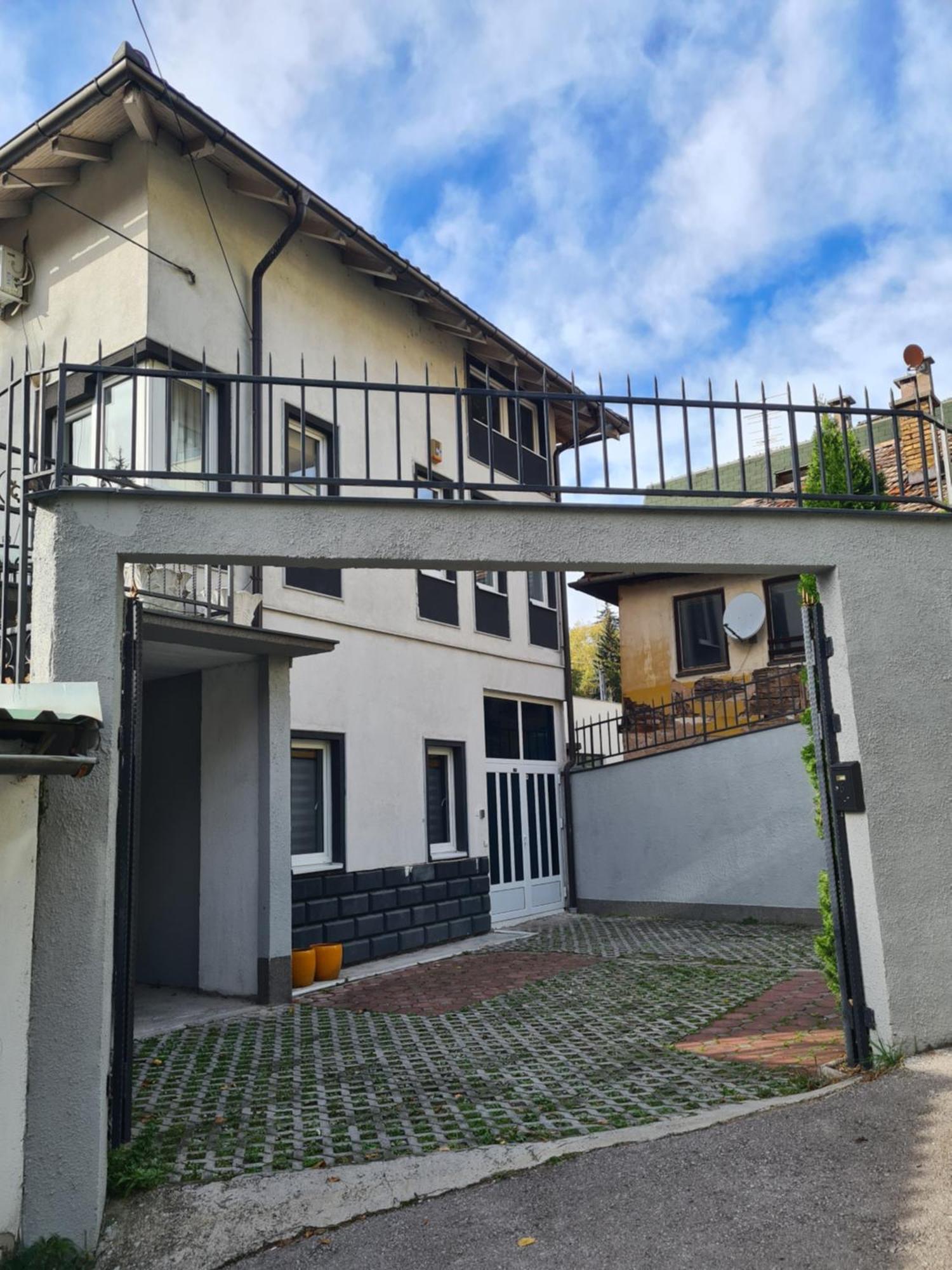 Citadela Suites - Free Parking Sarajevo Bagian luar foto