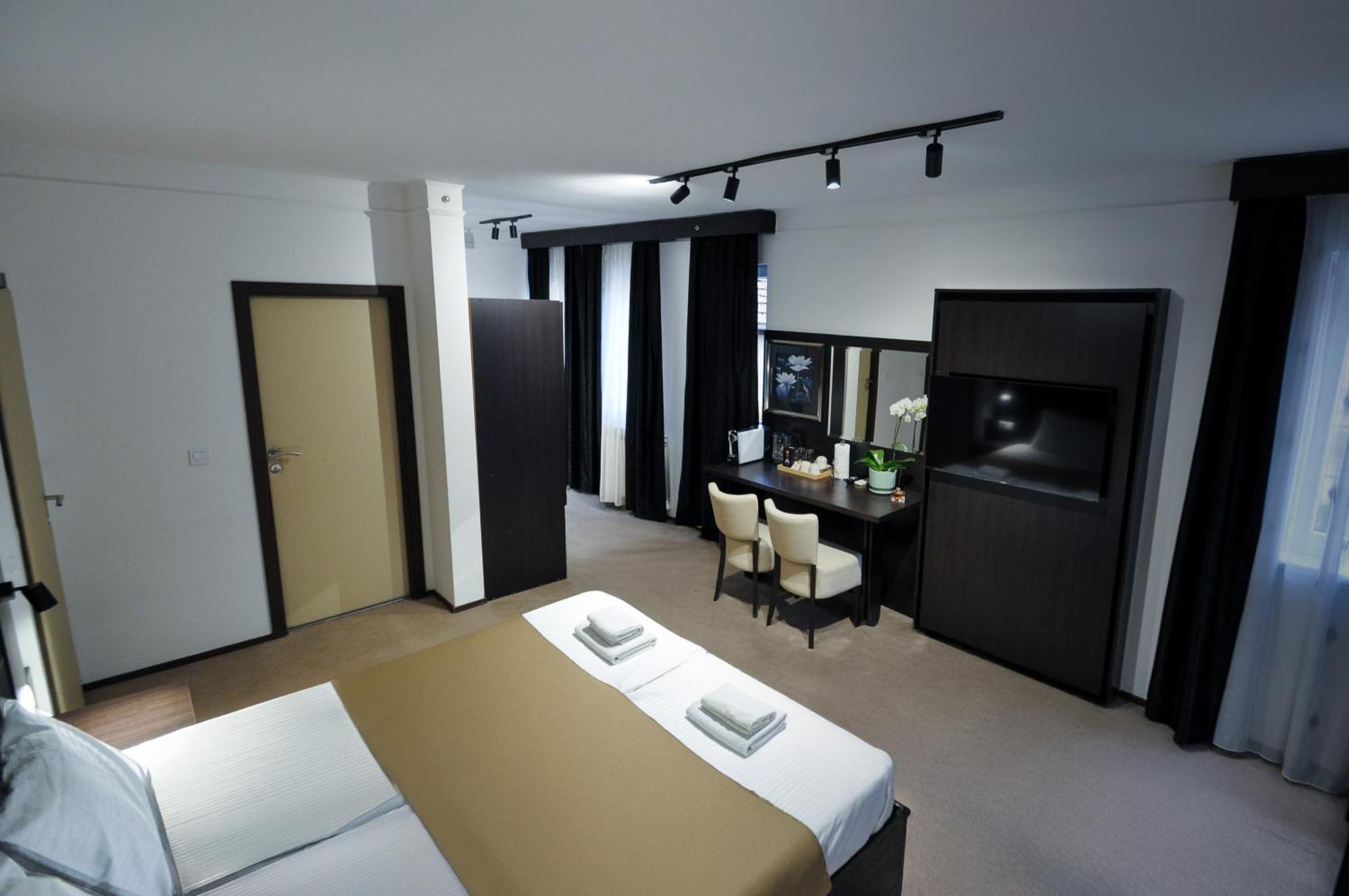 Citadela Suites - Free Parking Sarajevo Bagian luar foto